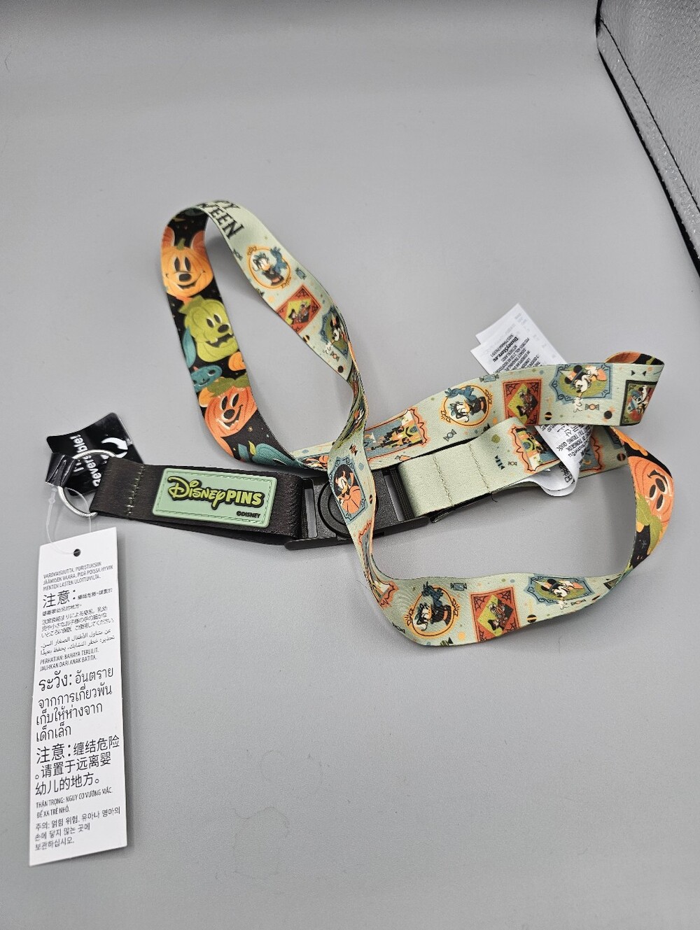 Disney Parks Halloween Reversible Lanyard Mickey Mouse Pumpkin Goofy Donald 2025